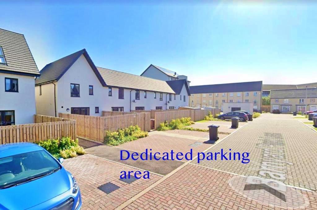 Newbuild - 3 Bedrooms, 2 Baths,5 Mins From Airport Edinburgh Exterior photo